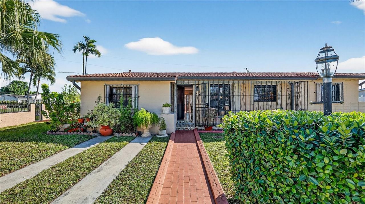 1701 SW 92nd Pl, Miami, FL 33165 Photo