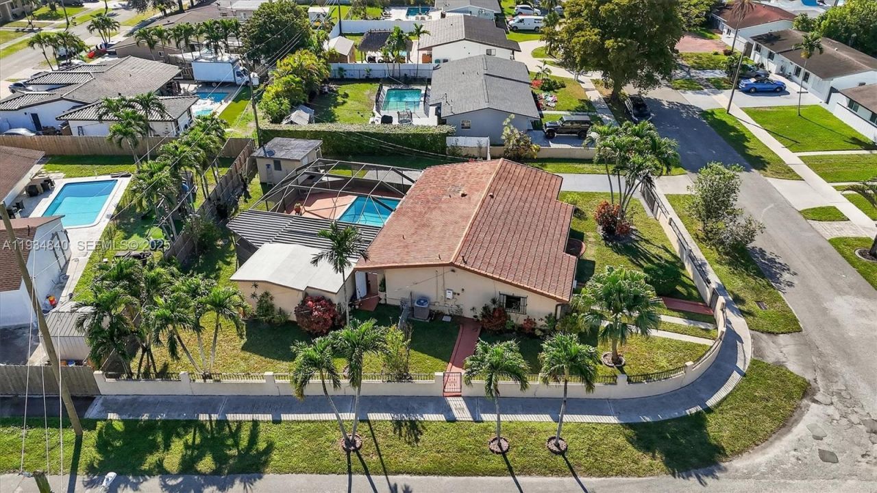 1701 SW 92nd Pl, Miami, FL 33165 Photo