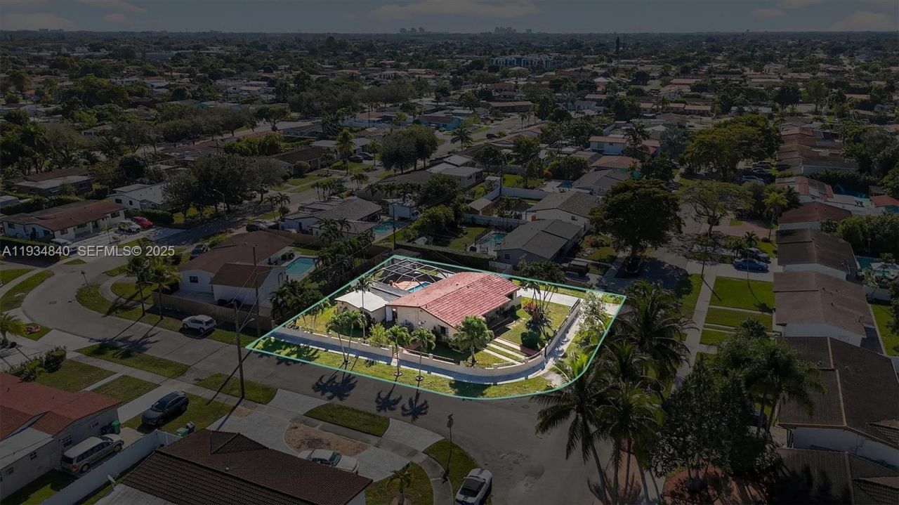 1701 SW 92nd Pl, Miami, FL 33165 Photo