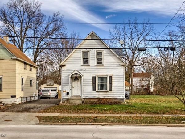 642 Parkman Road NW, Warren, OH 44485