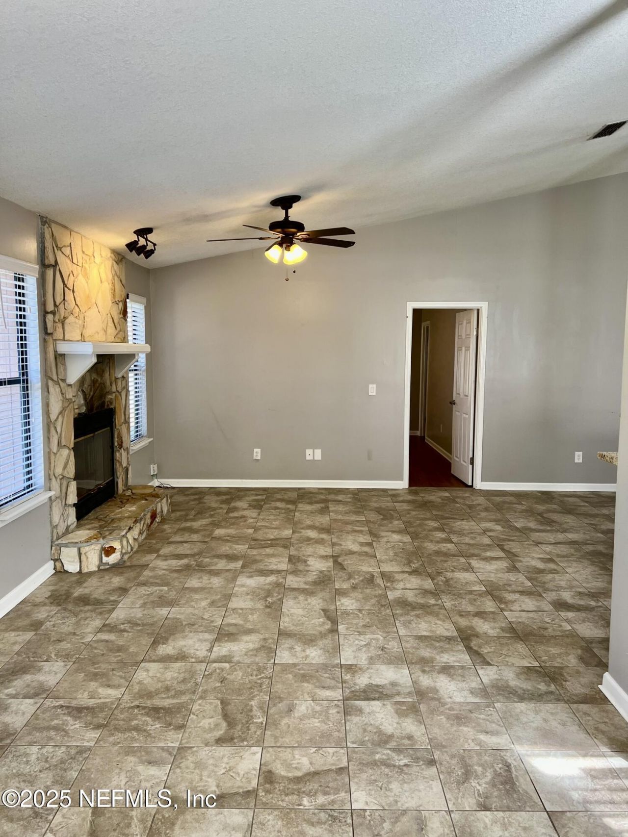 7820 Collins Ridge Boulevard E, Jacksonville, FL 32244 Photo