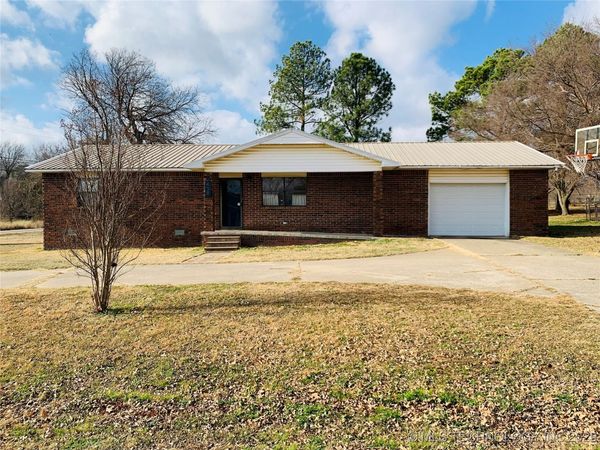 438 S Taylor Street, Kiowa, OK 74553