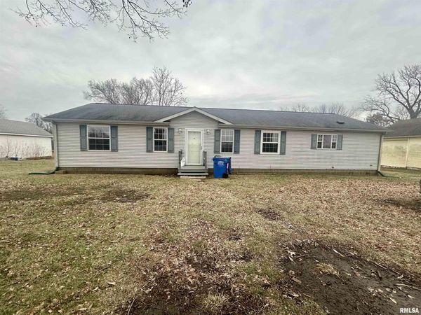 319 S SHERIDAN Street, Edinburg, IL 62531