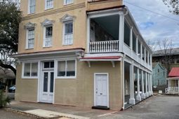 126 Alexander Street photo 4