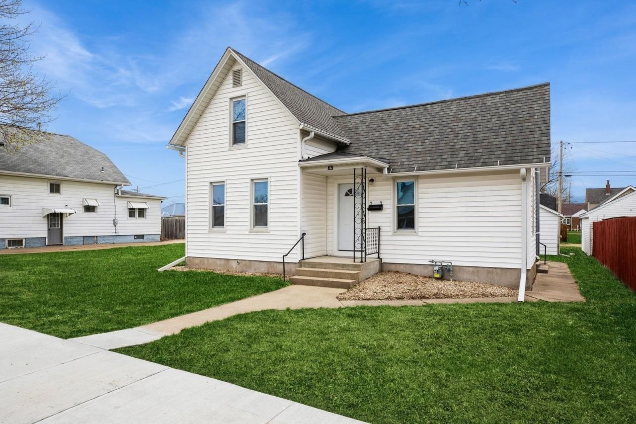 707 19th Avenue, Fulton, IL 61252 Main Photo