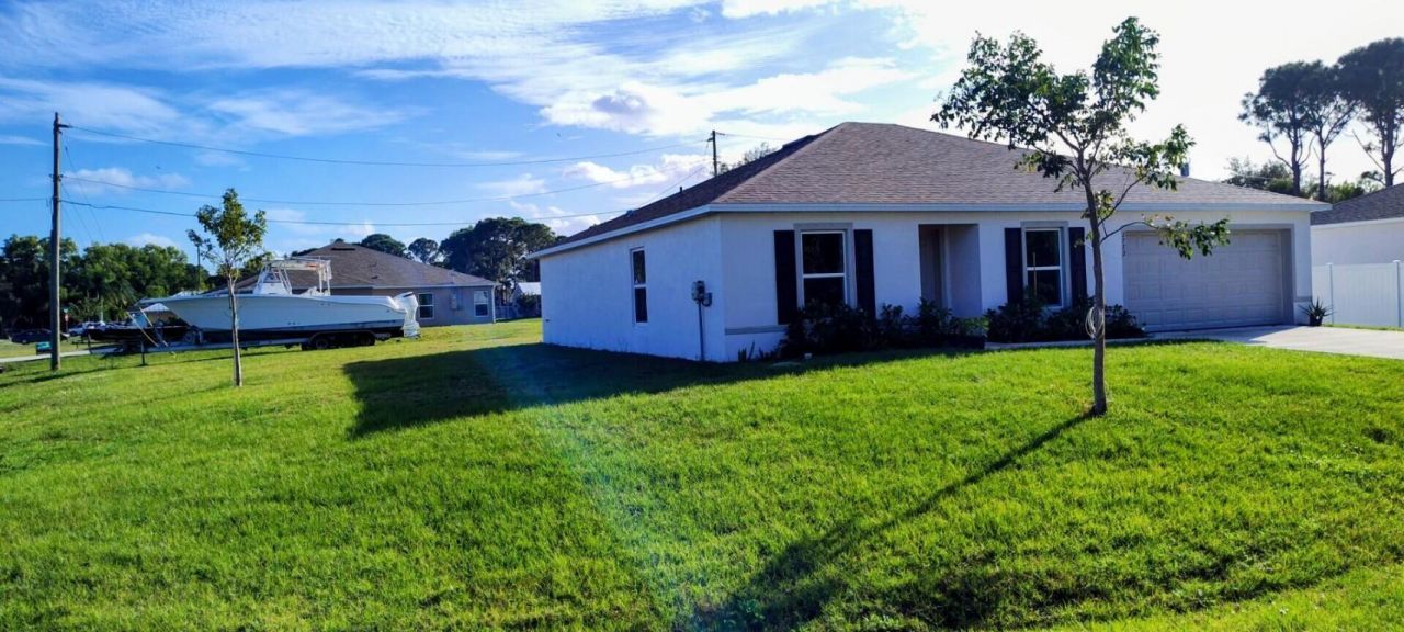 2772 SE Garfield Avenue, Port Saint Lucie, FL 34952 Photo