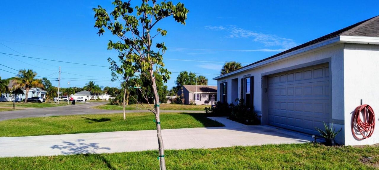 2772 SE Garfield Avenue, Port Saint Lucie, FL 34952 Photo