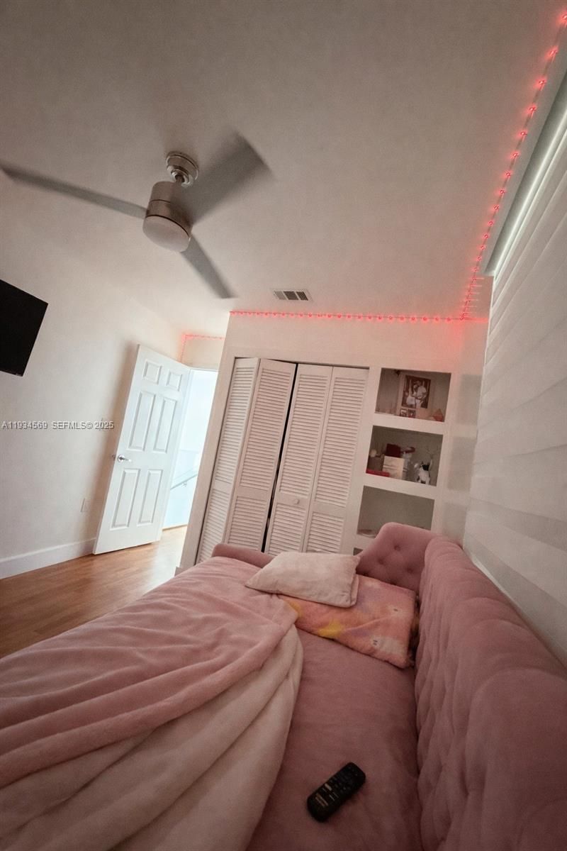 8242 NW 200 Ter, Hialeah, FL 33015 Photo