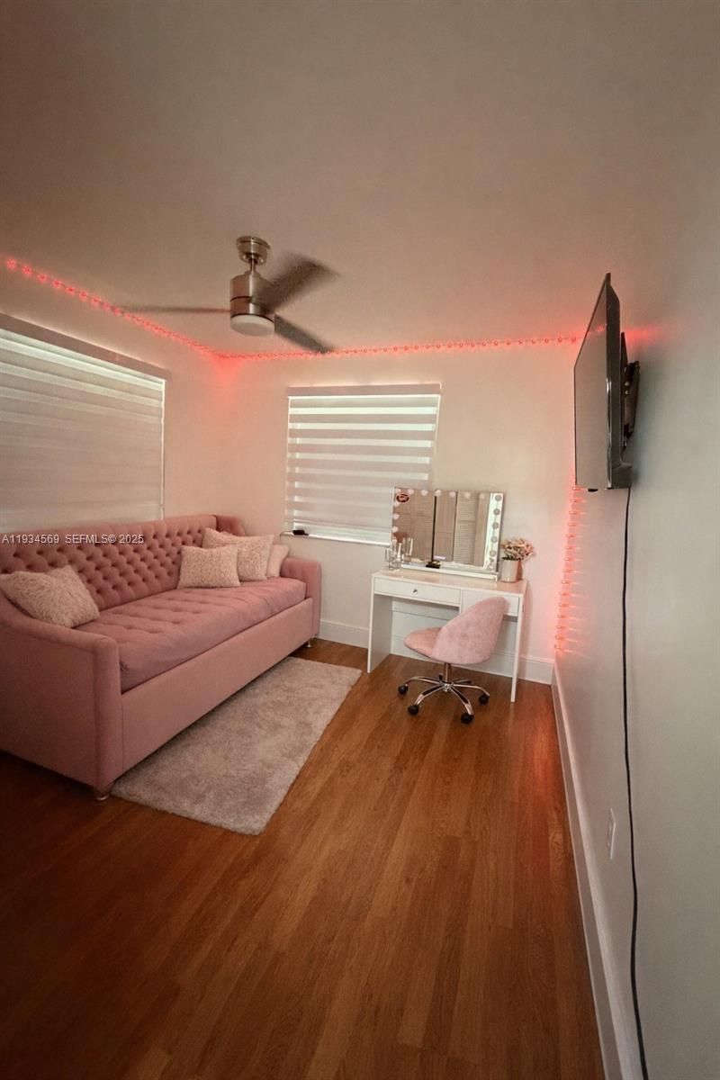 8242 NW 200 Ter, Hialeah, FL 33015 Photo