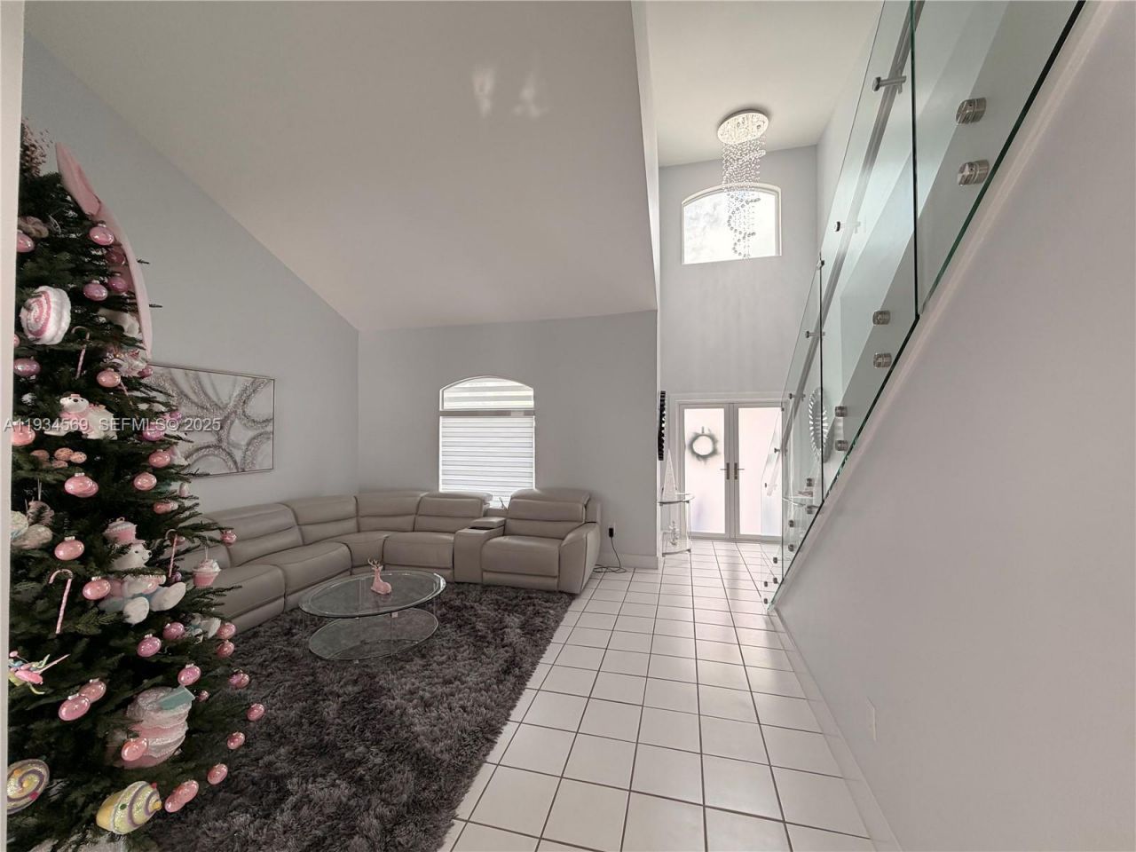 8242 NW 200 Ter, Hialeah, FL 33015 Photo