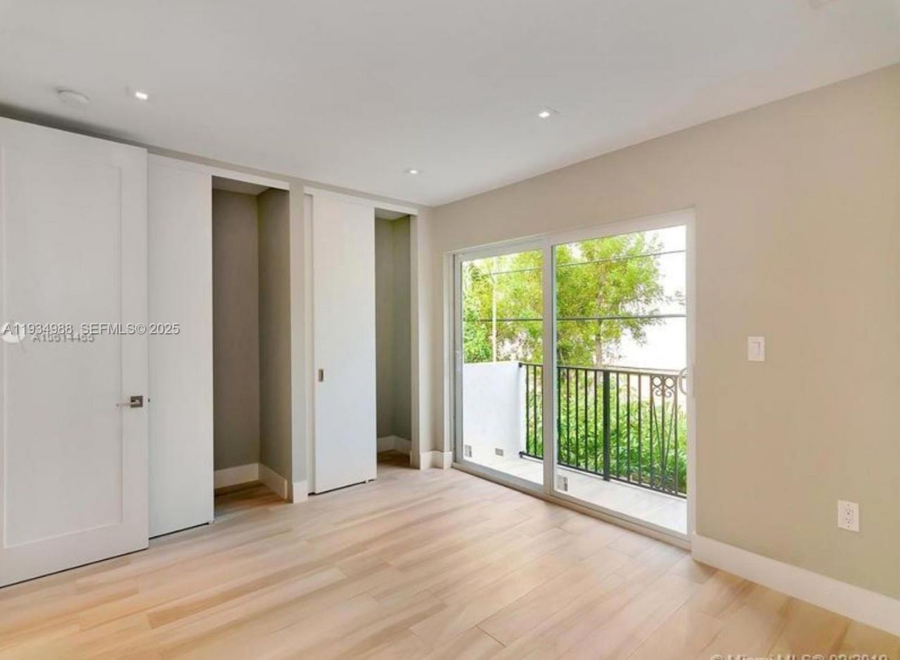 307 Majorca Ave, Unit 311, Coral Gables, FL 33134 Photo