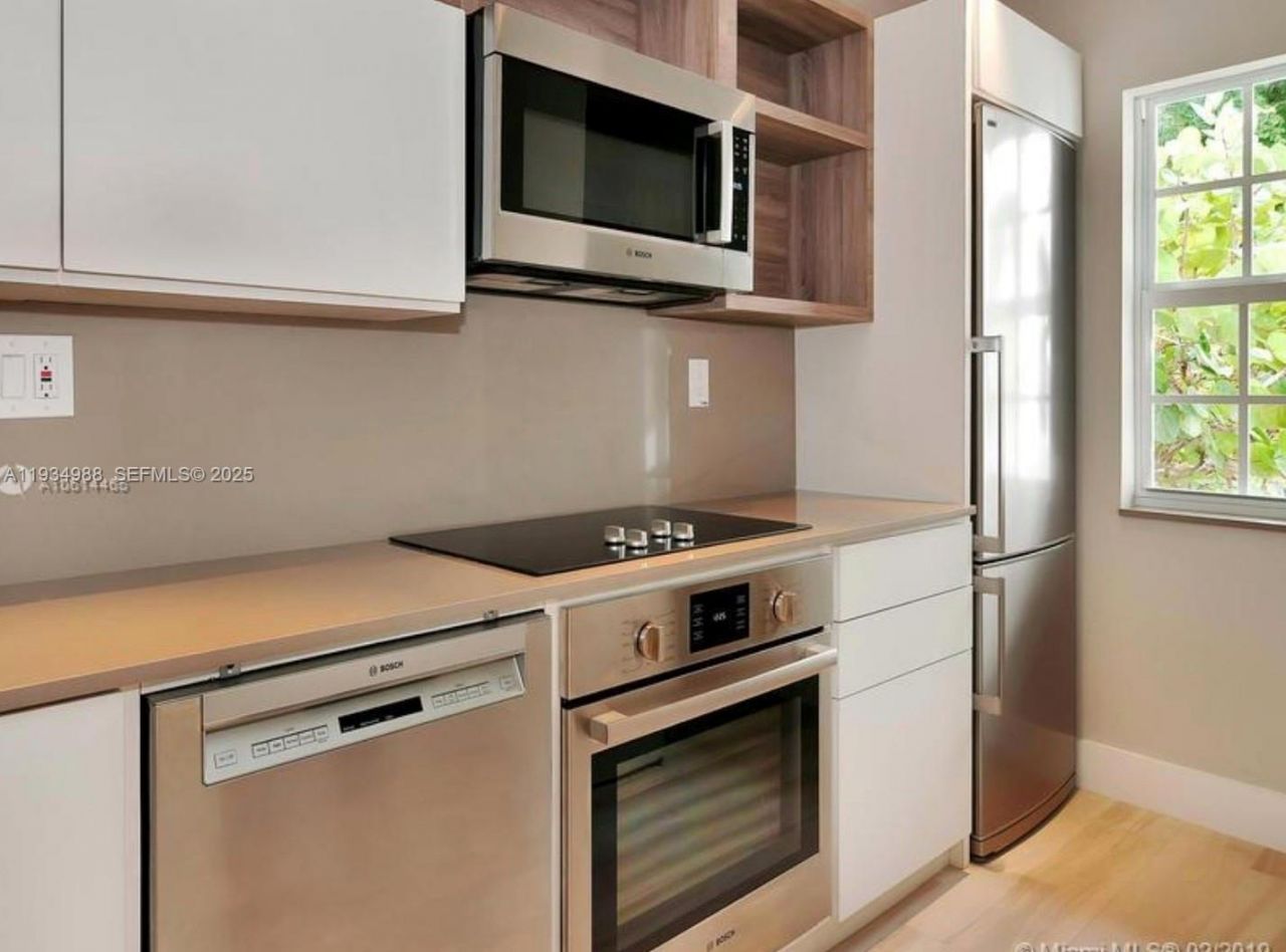 307 Majorca Ave, Unit 311, Coral Gables, FL 33134 Photo