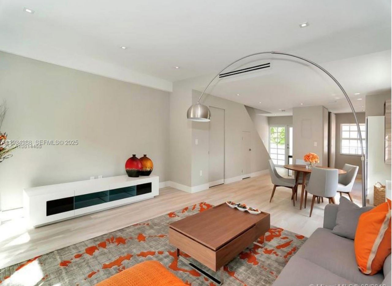 307 Majorca Ave, Unit 311, Coral Gables, FL 33134 Photo