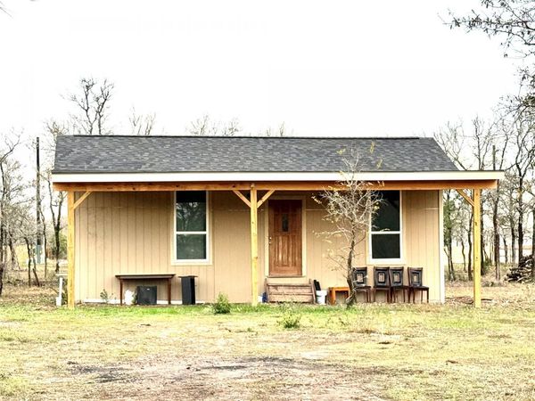 145 Campion LN, Dale, TX 78616