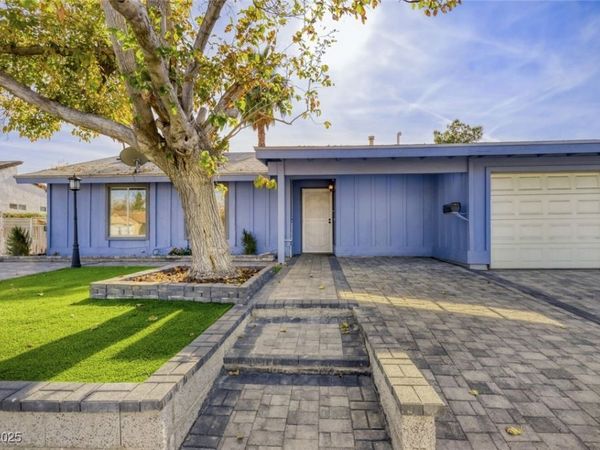 3905 Centura Avenue, Las Vegas, NV 89110