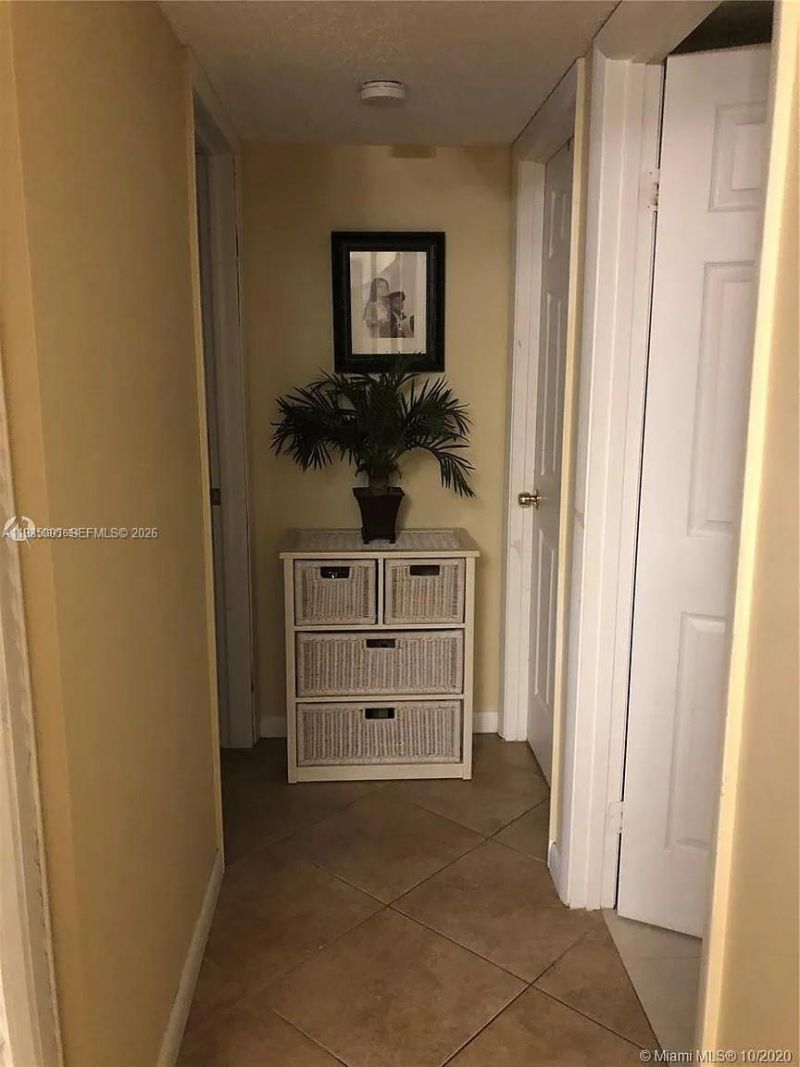 9440 SW 8th St, Unit 402, Boca Raton, FL 33428 Photo