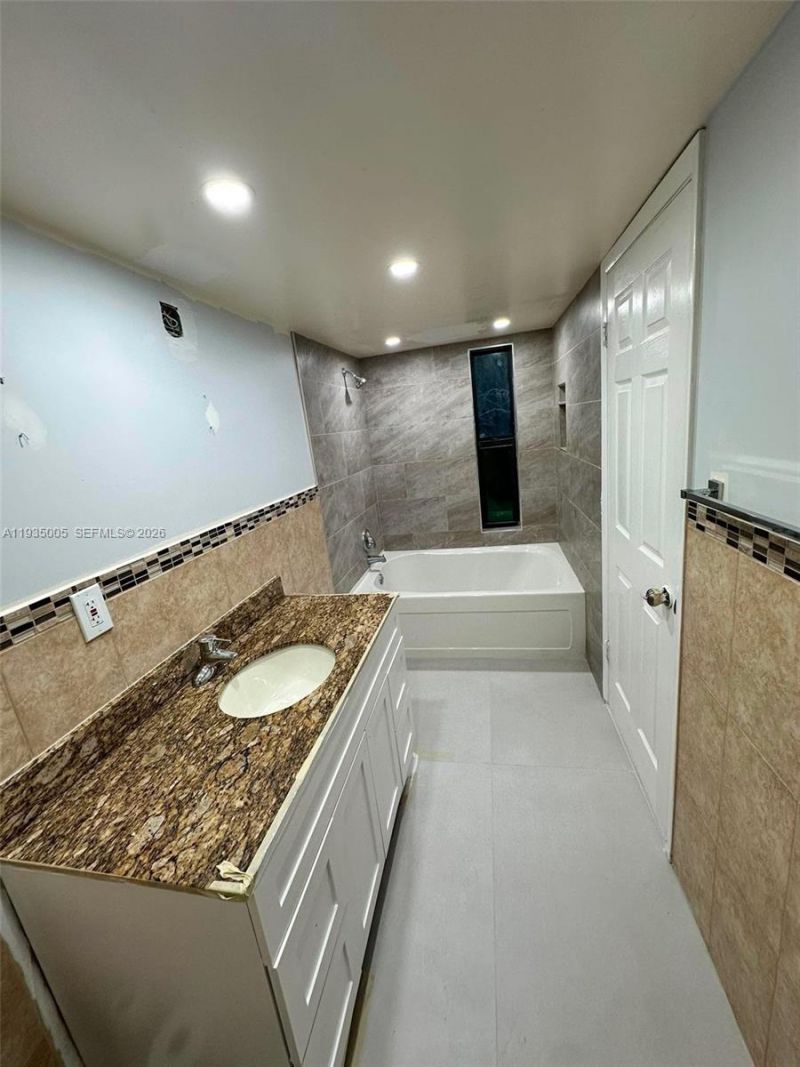 9440 SW 8th St, Unit 402, Boca Raton, FL 33428 Photo