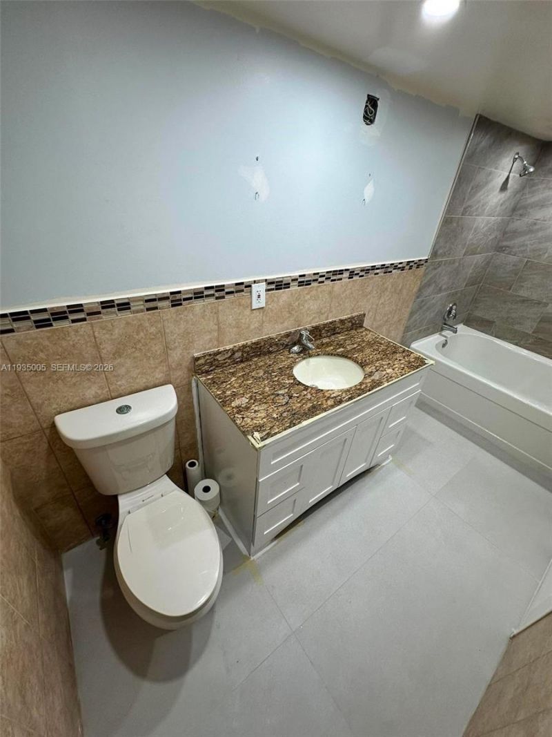 9440 SW 8th St, Unit 402, Boca Raton, FL 33428 Photo