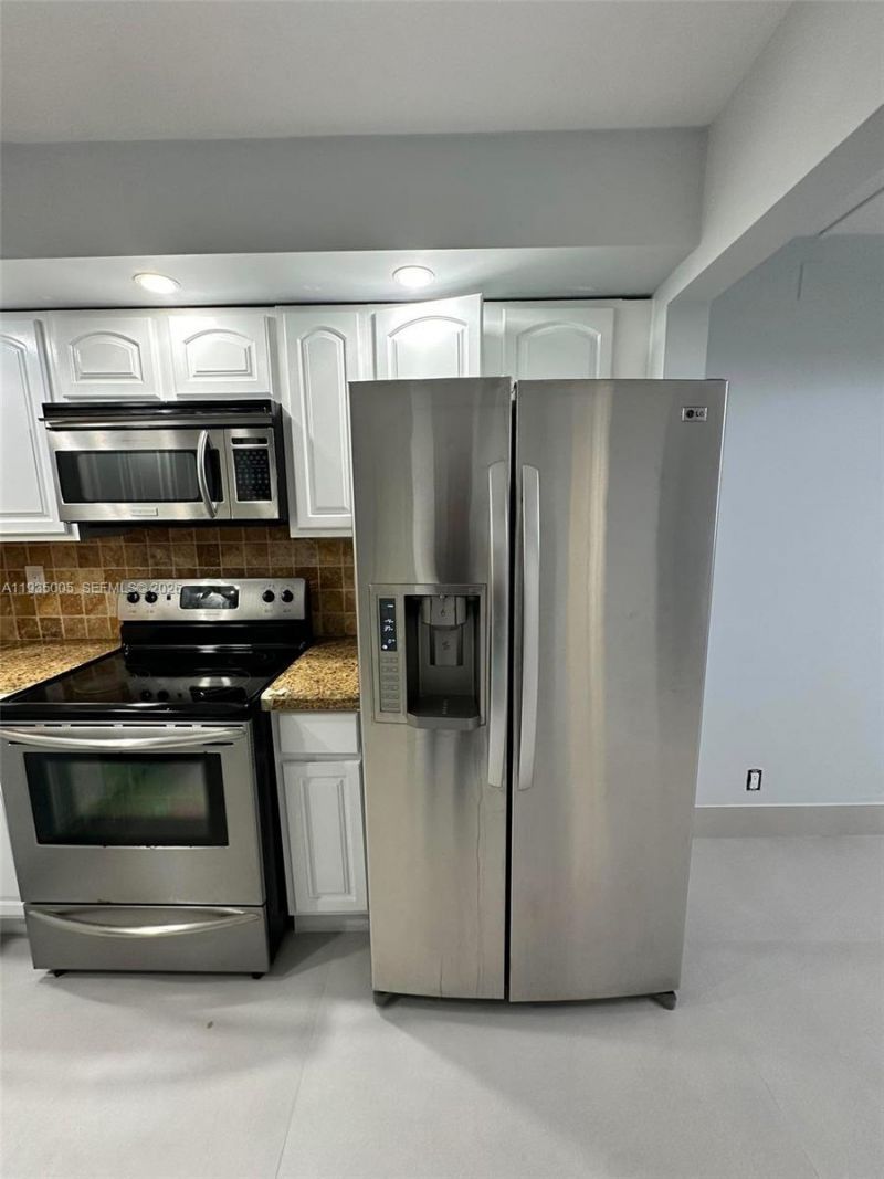 9440 SW 8th St, Unit 402, Boca Raton, FL 33428 Photo
