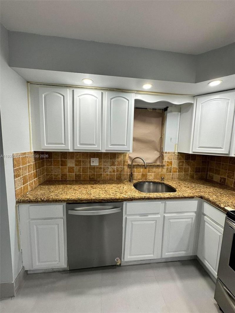 9440 SW 8th St, Unit 402, Boca Raton, FL 33428 Photo