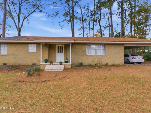 1215 Scott Avenue, Prentiss, MS 39474