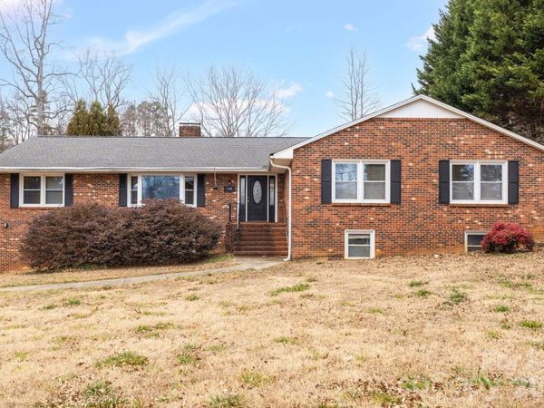 1175 Whispering Pines Drive, Kernersville, NC 27284