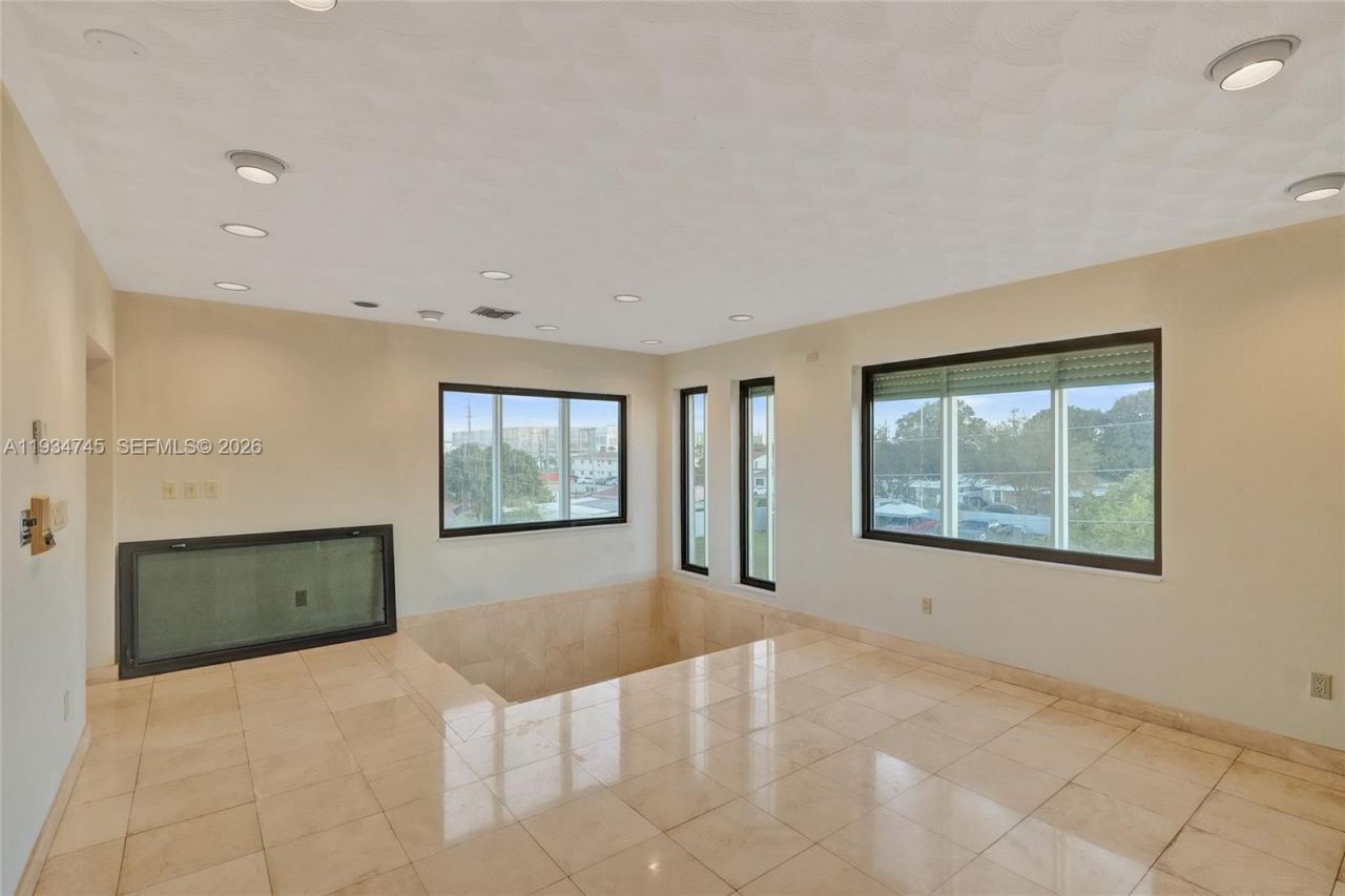 366 W 12th St, Hialeah, FL 33010 Photo