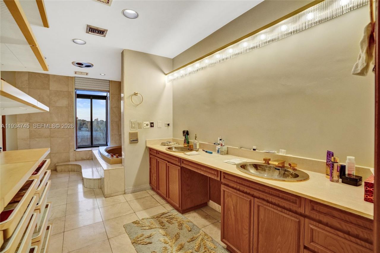 366 W 12th St, Hialeah, FL 33010 Photo