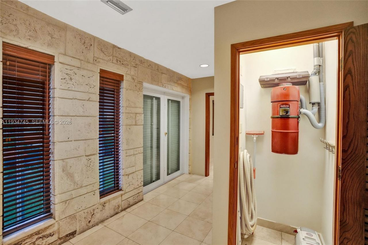 366 W 12th St, Hialeah, FL 33010 Photo