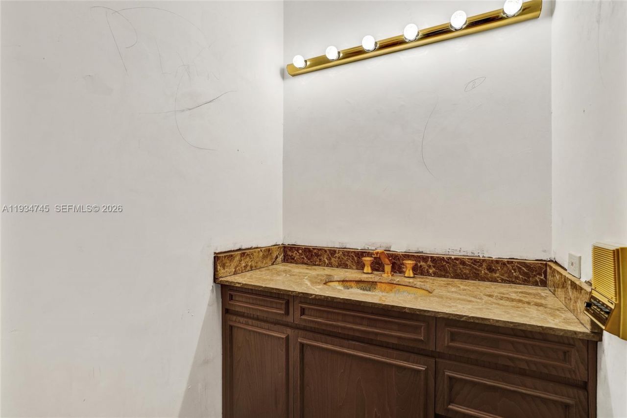 366 W 12th St, Hialeah, FL 33010 Photo