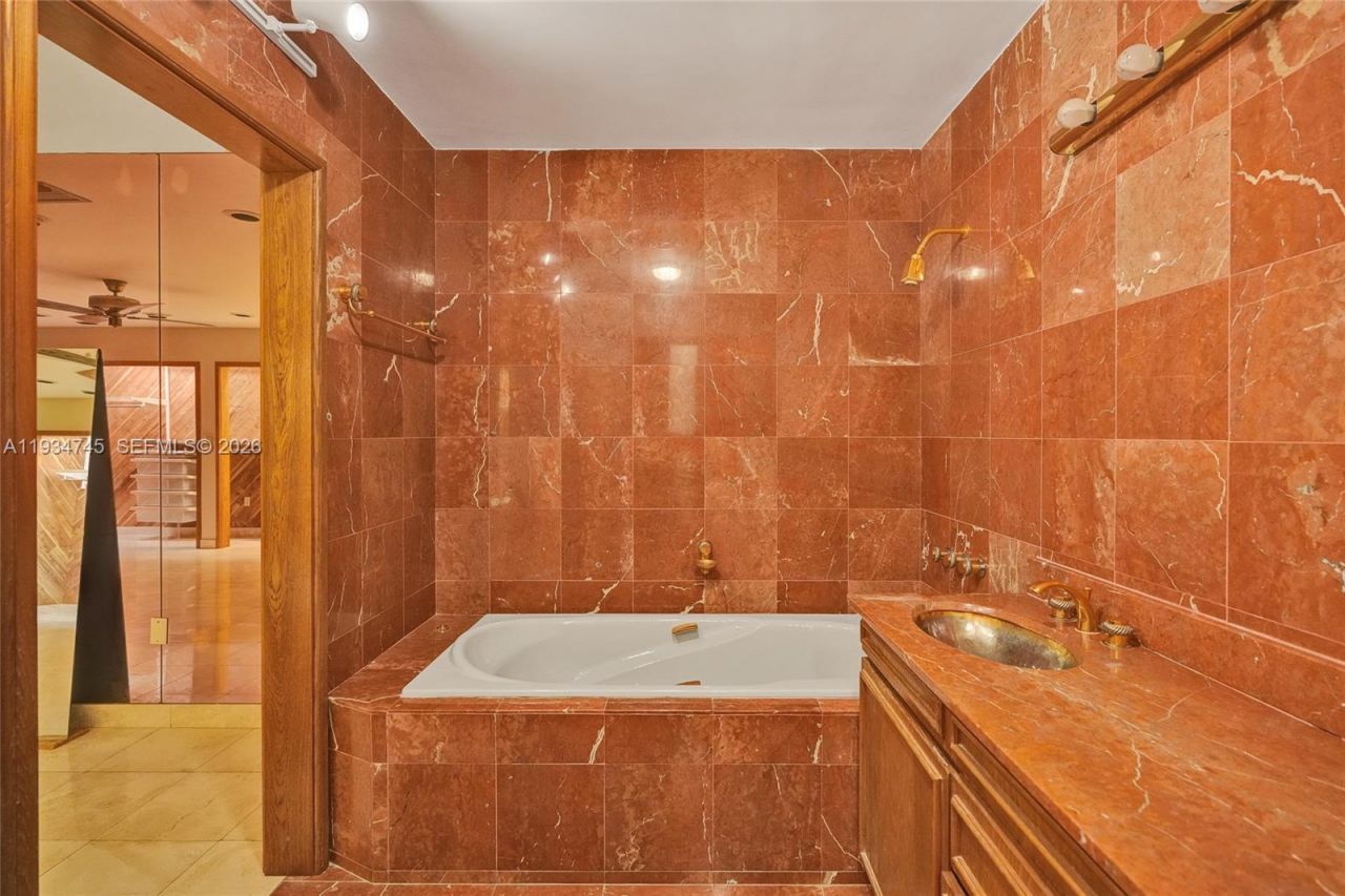 366 W 12th St, Hialeah, FL 33010 Photo