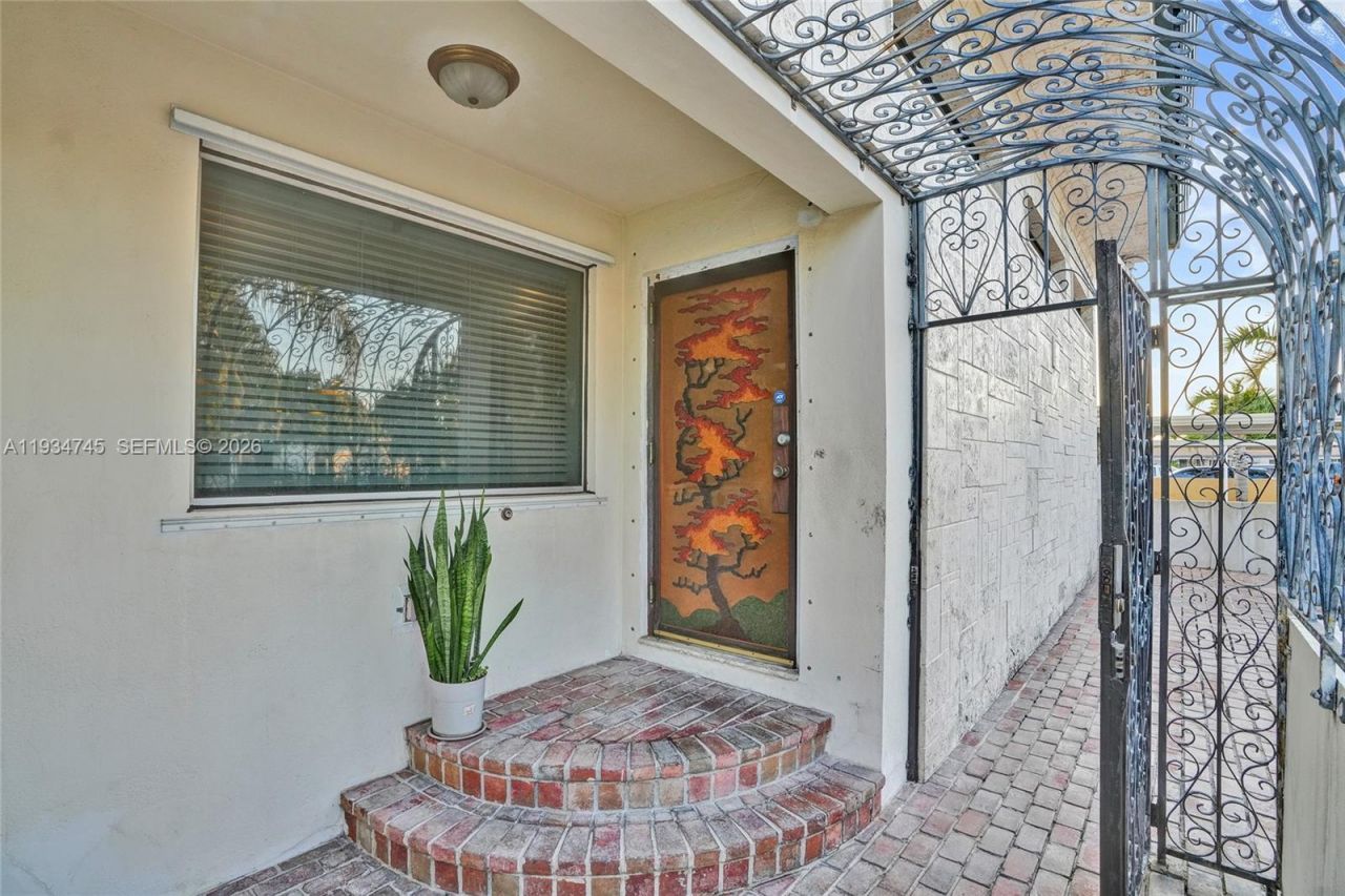 366 W 12th St, Hialeah, FL 33010 Photo