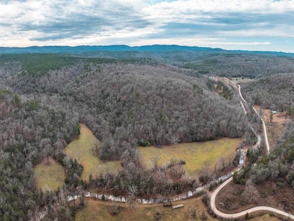 1245 CR 124, Calico Rock, AR 72519