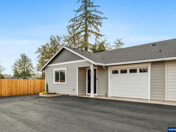 3627 Green River Rd, Sweet Home, OR 97386