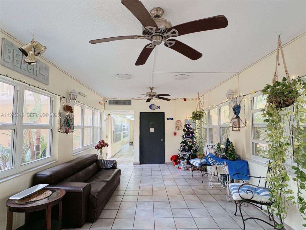 410 SE 2nd St, Unit 406, Hallandale Beach, FL 33009 Photo