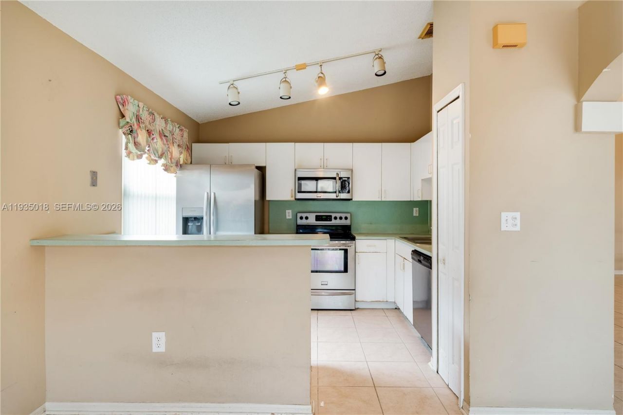 16154 SW 85th St, Miami, FL 33193 Photo