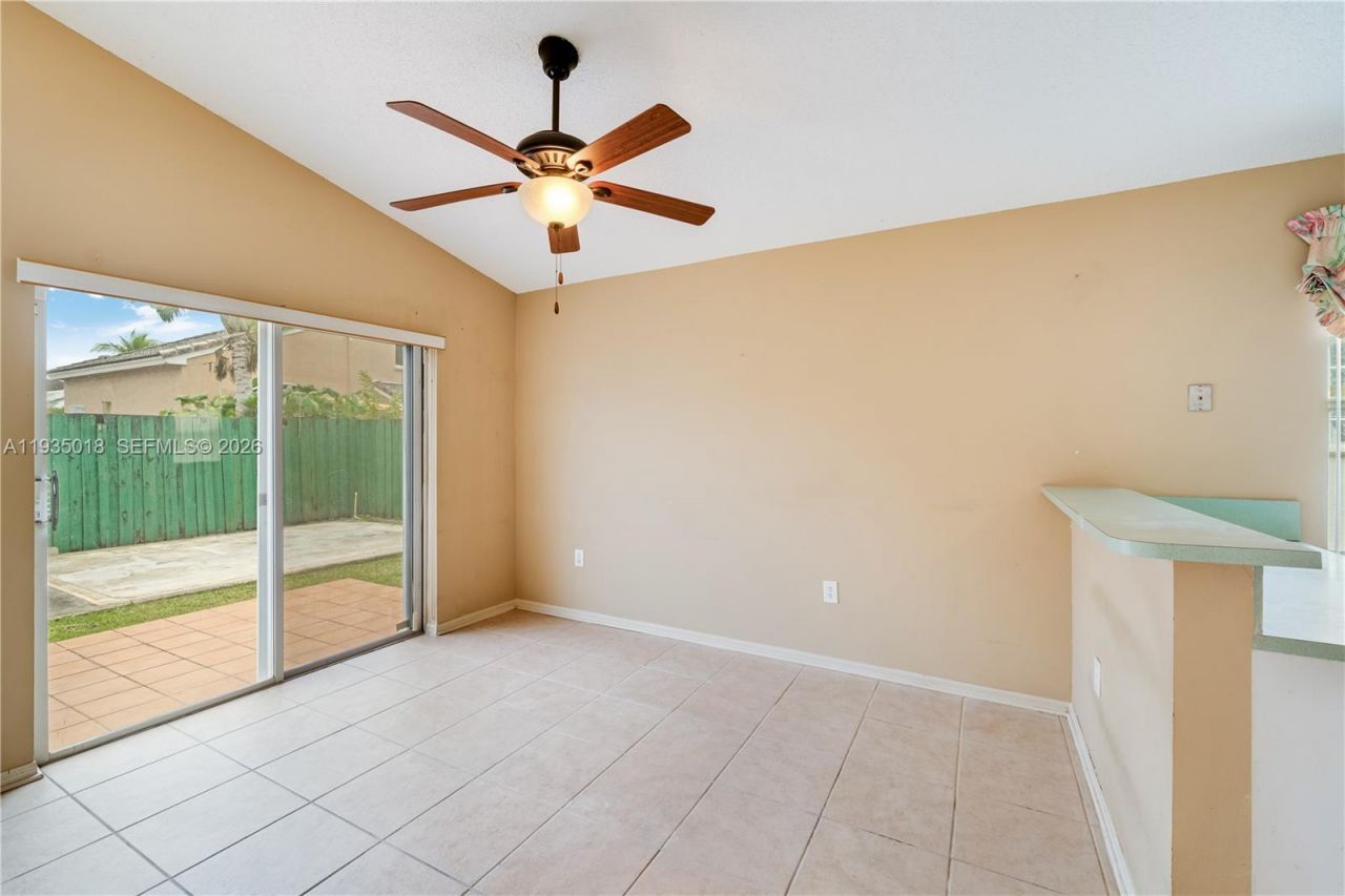 16154 SW 85th St, Miami, FL 33193 Photo