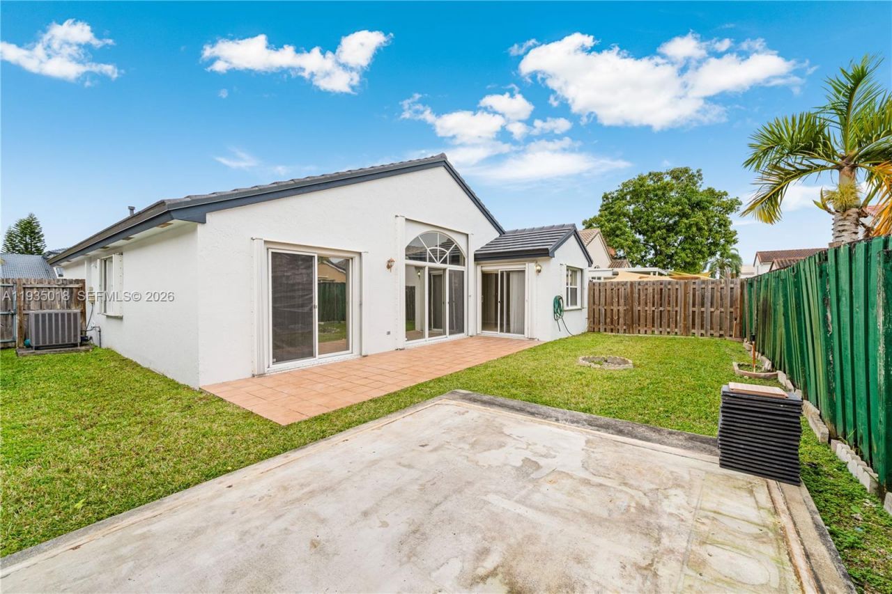 16154 SW 85th St, Miami, FL 33193 Photo