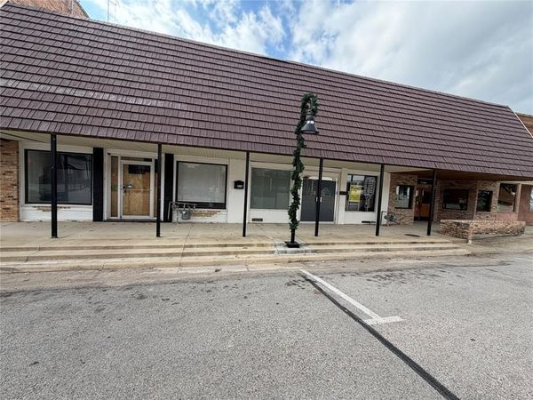 218 S Main Street , Kemp, TX 75143