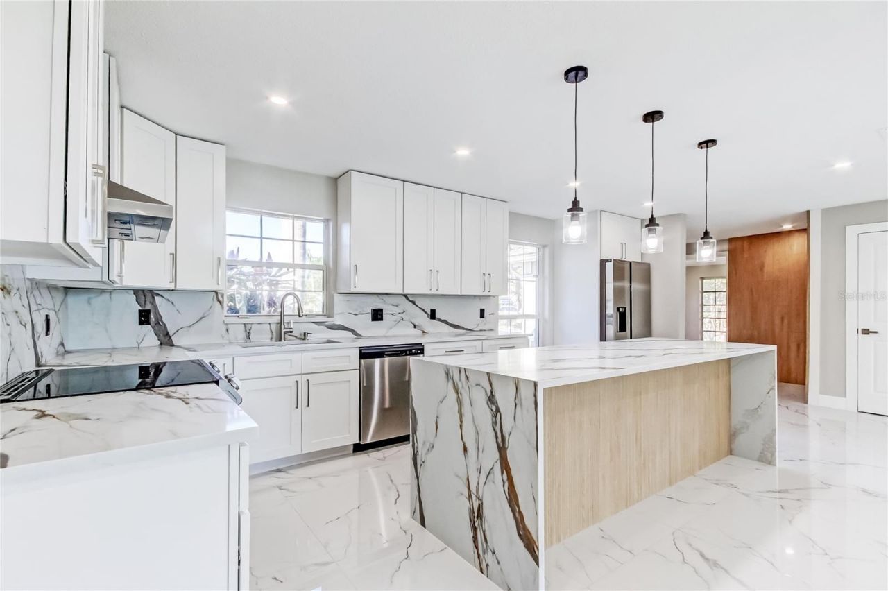 1992 Arvis Circle E, Clearwater, FL 33764 Photo