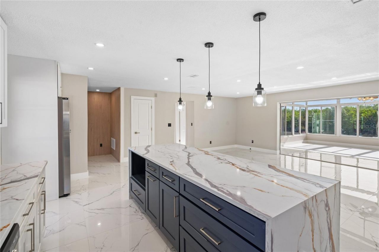 1992 Arvis Circle E, Clearwater, FL 33764 Photo