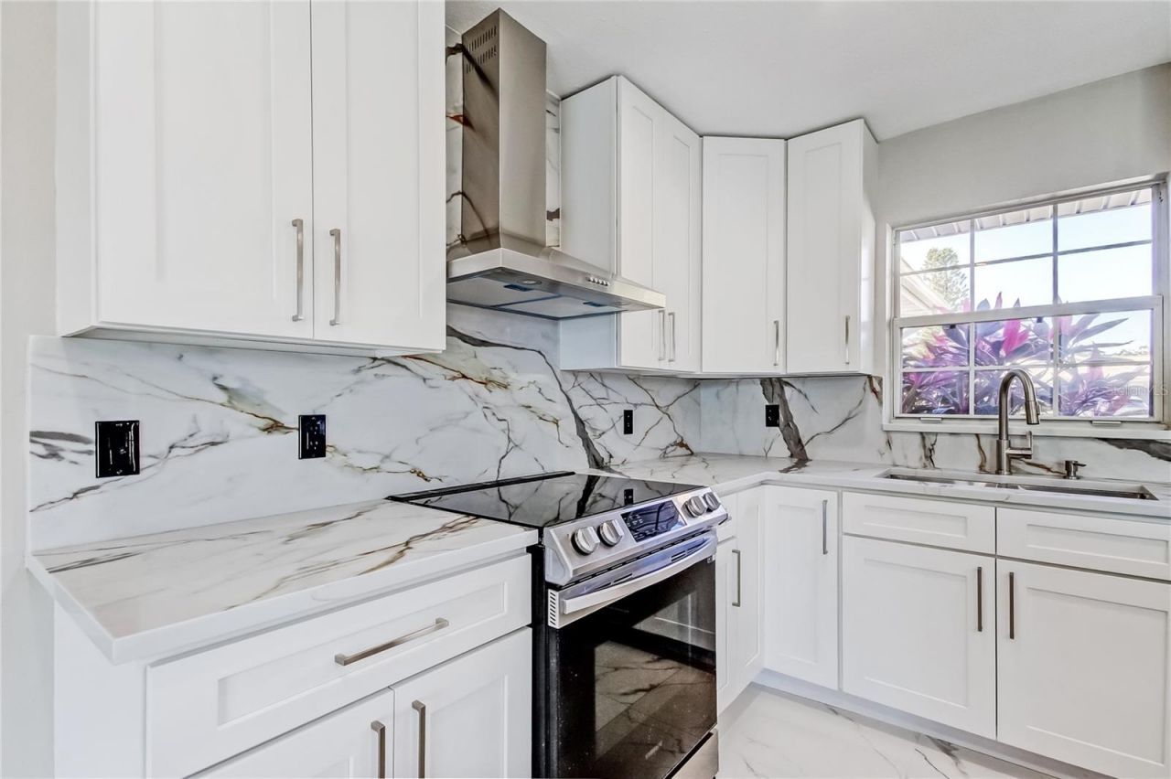 1992 Arvis Circle E, Clearwater, FL 33764 Photo