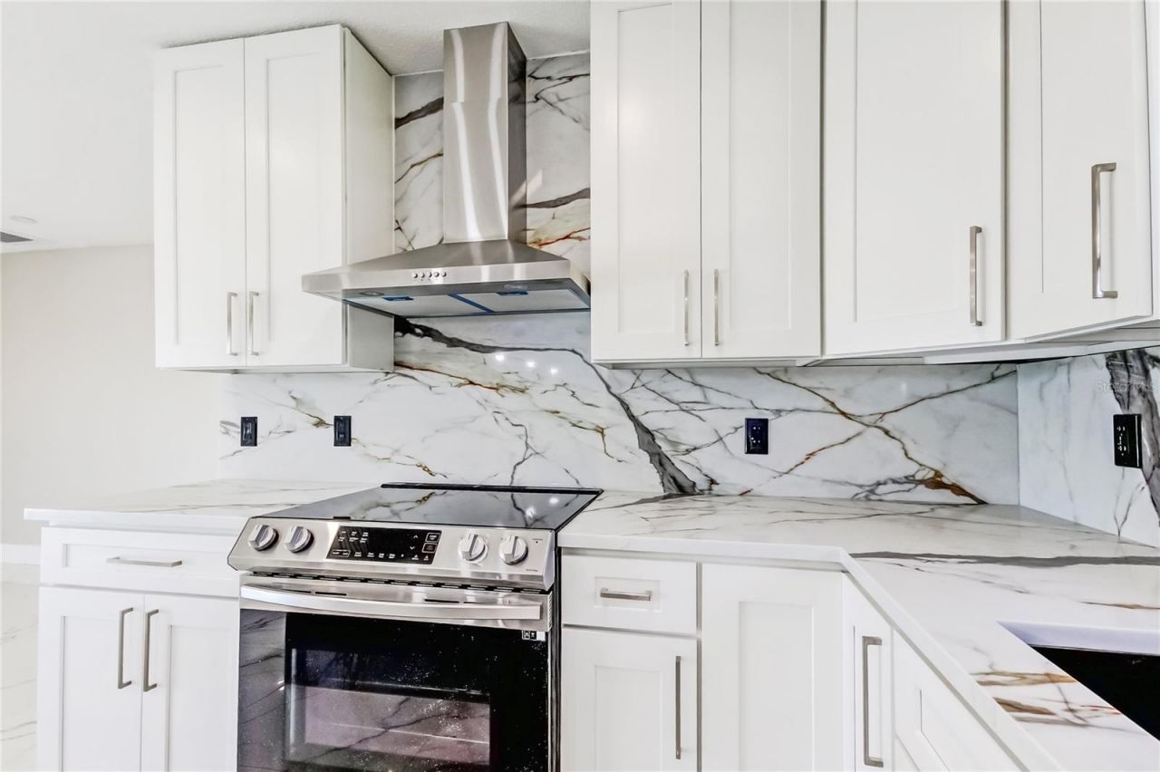 1992 Arvis Circle E, Clearwater, FL 33764 Photo