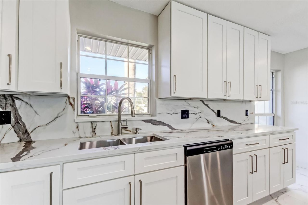 1992 Arvis Circle E, Clearwater, FL 33764 Photo