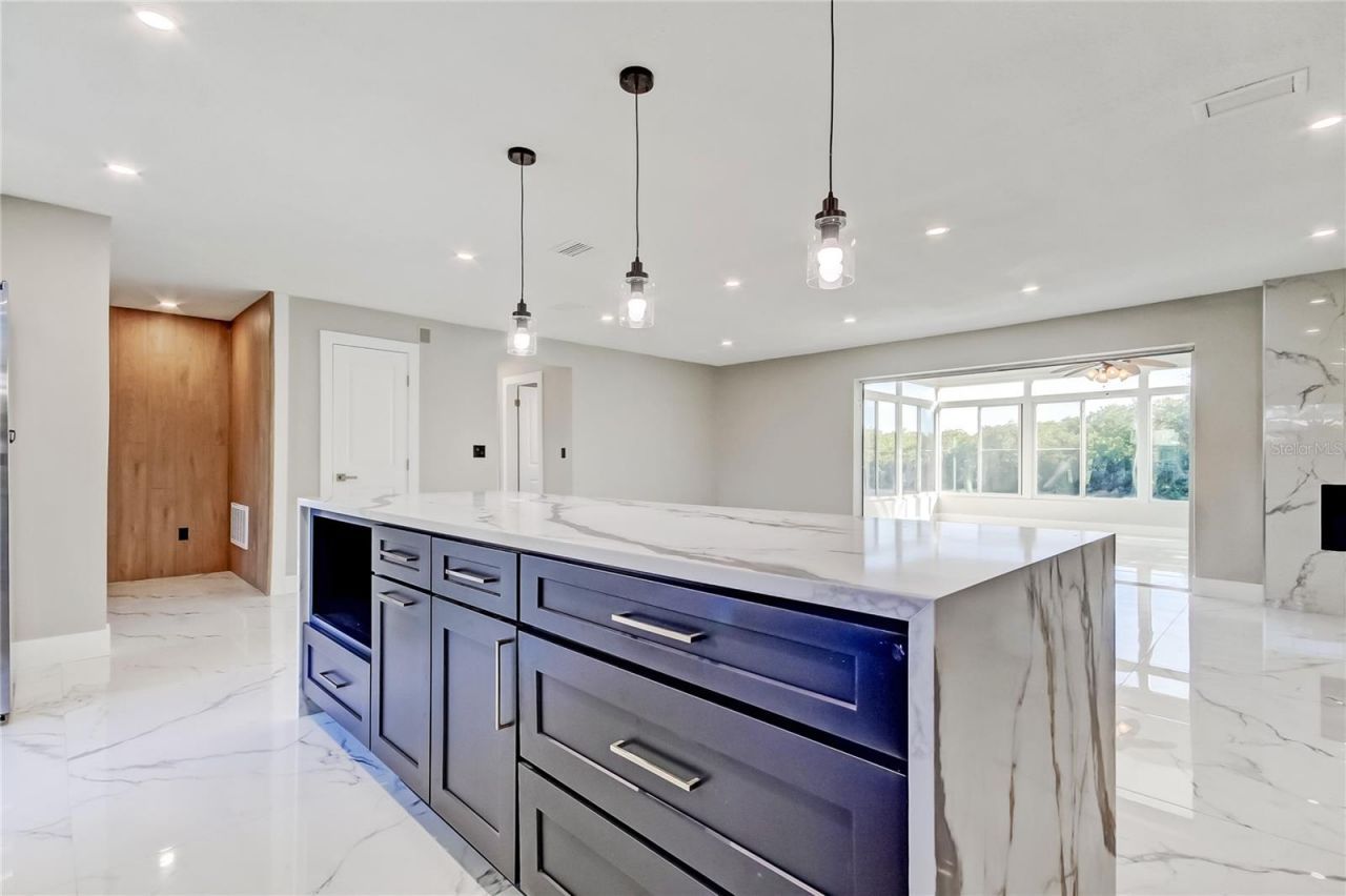 1992 Arvis Circle E, Clearwater, FL 33764 Photo