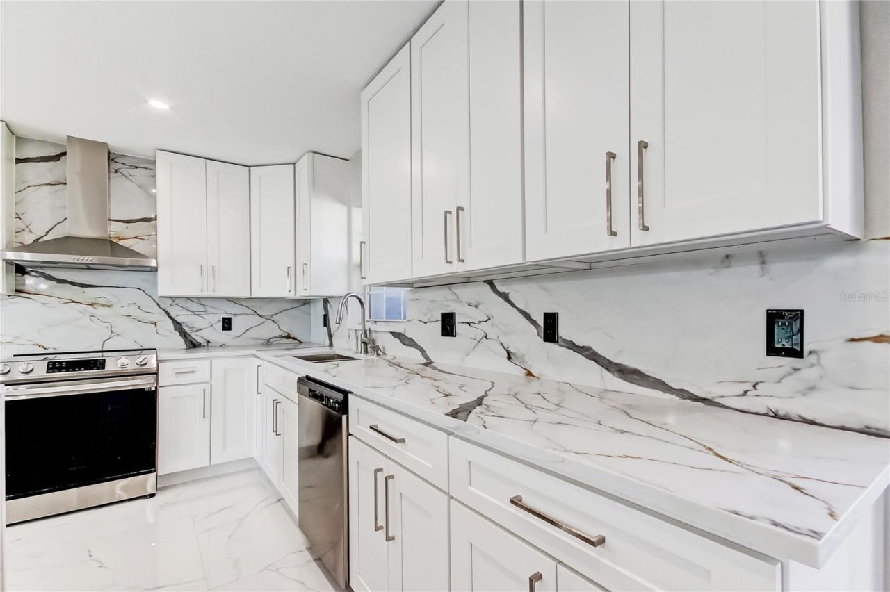 1992 Arvis Circle E, Clearwater, FL 33764 Photo