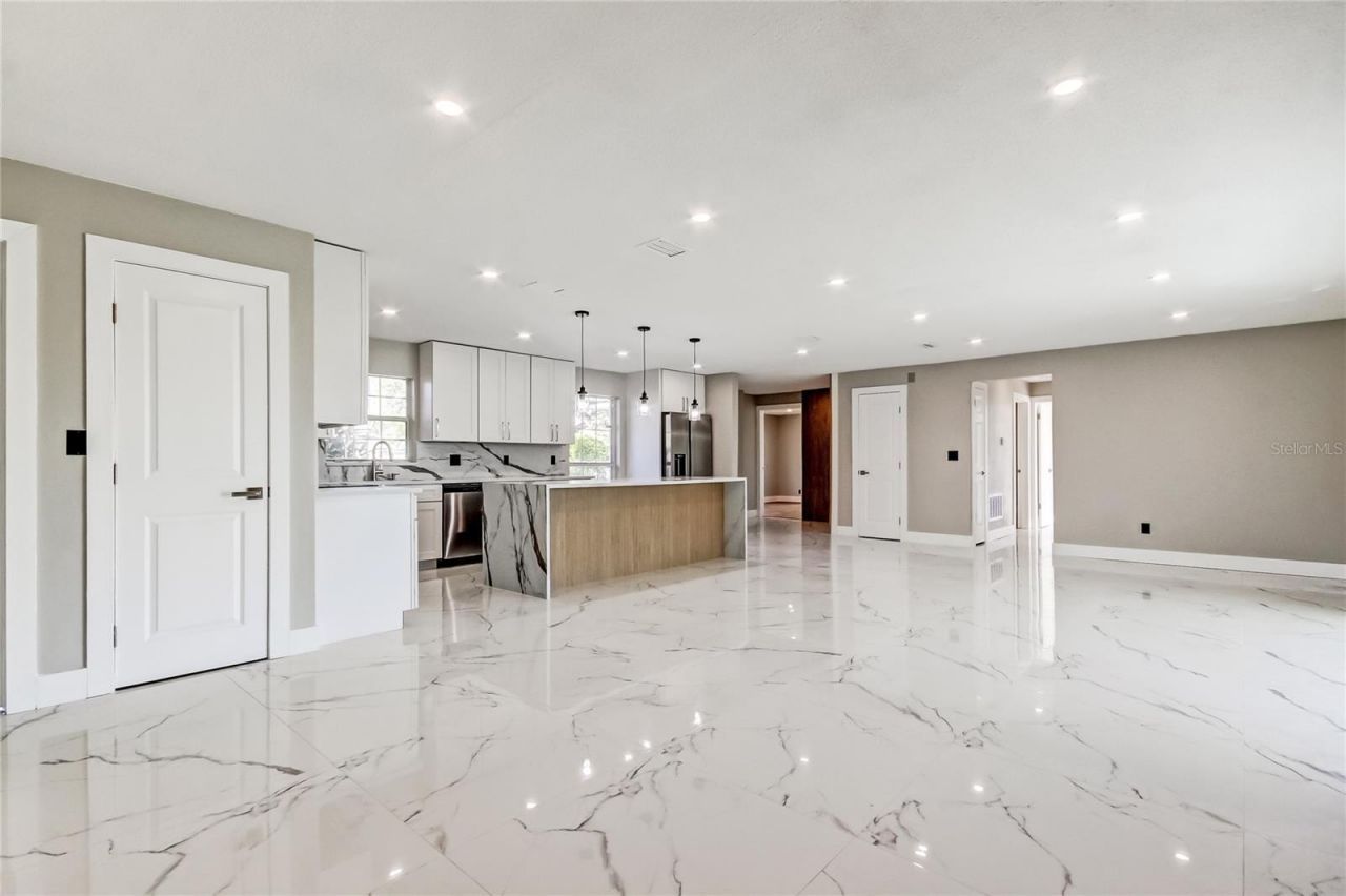 1992 Arvis Circle E, Clearwater, FL 33764 Photo