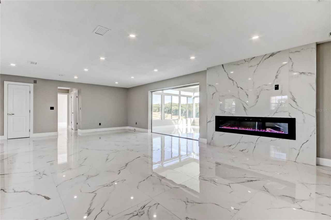 1992 Arvis Circle E, Clearwater, FL 33764 Photo