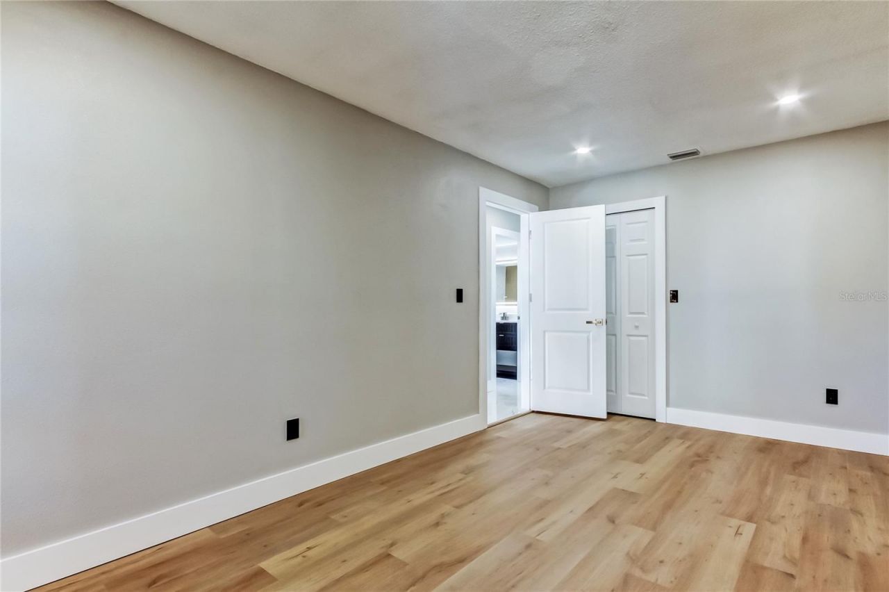 1992 Arvis Circle E, Clearwater, FL 33764 Photo