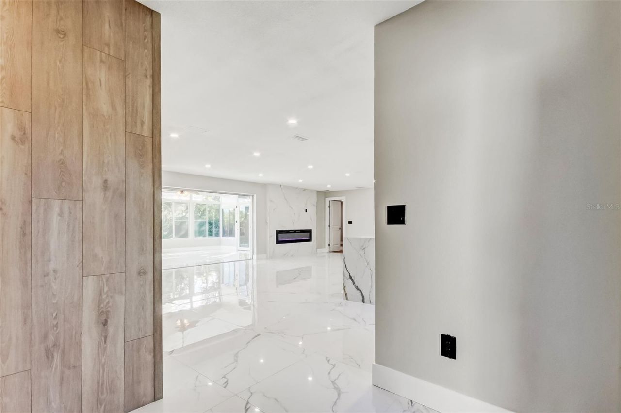 1992 Arvis Circle E, Clearwater, FL 33764 Photo